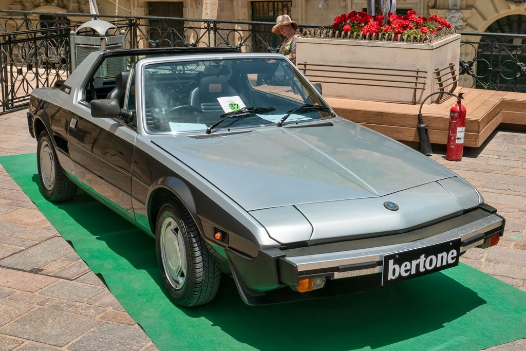 Concourse D'Elegance - Fiat/Bertone X19with sidecar