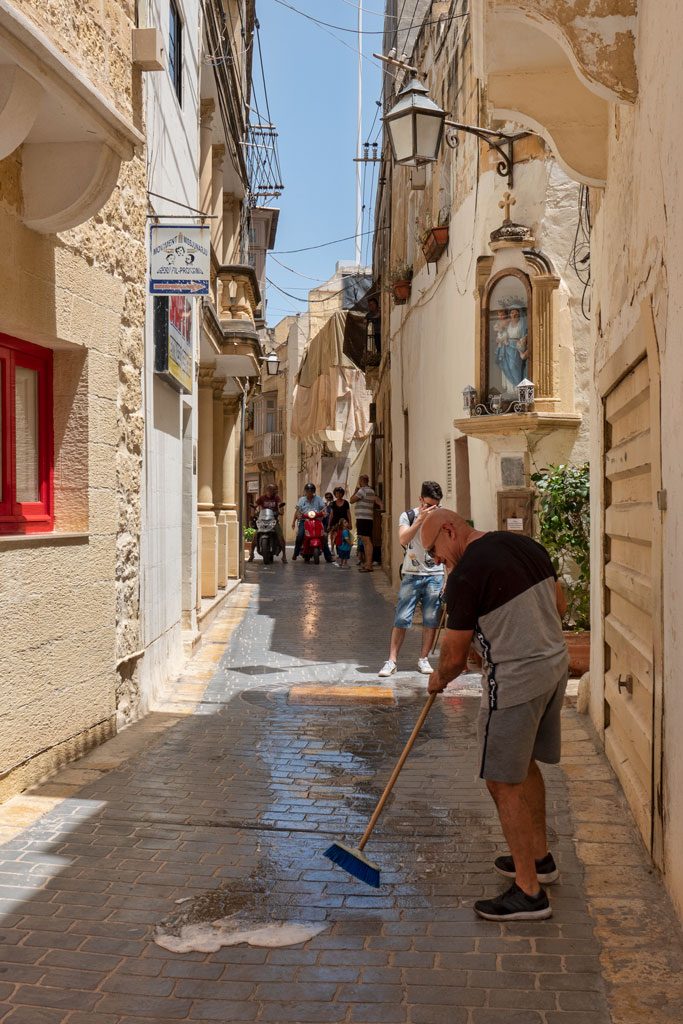 190614-Victoria-St-Georges-Lane-House-plaque-2