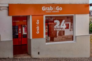 191010-04-Nazare-03-Grab-&-Go