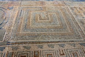 191012-08-07-Nazare-to-Coimbra-Conimbriga-Roman-mosaics