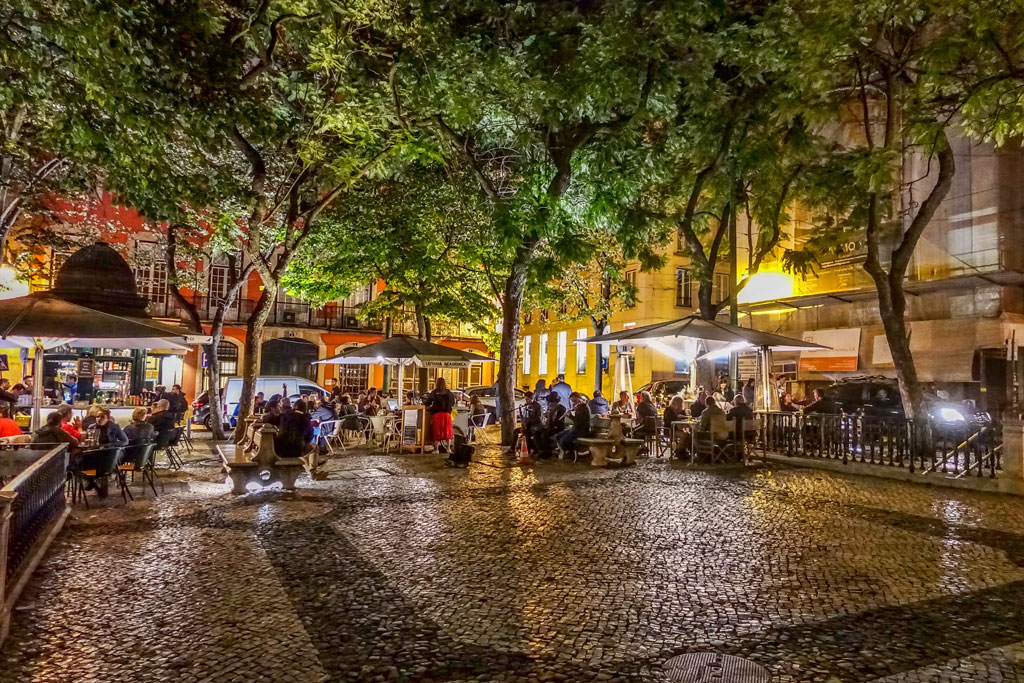 191018-03-LIsbon-Evening-square