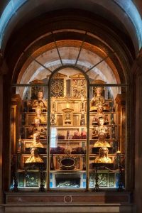 191021-39-Lisbon-Church-of-Sao-Roque-Reliquary