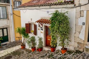 191022-20-Lisbon-building