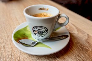 191022-21-Lisbon-cafe