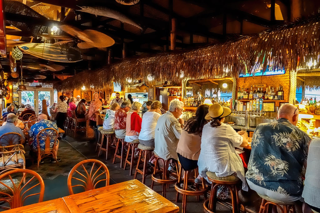 Photos-200121-01-Seafood-Grill-(Tiki-Bar)