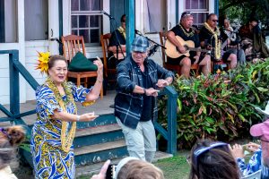 Photos---200307-10-Twilight-Talk-Story-@-Eva-Parker-Woods-Cottage