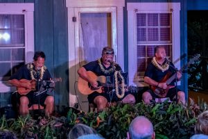 Photos---200307-12-Twilight-Talk-Story-@-Eva-Parker-Woods-Cottage