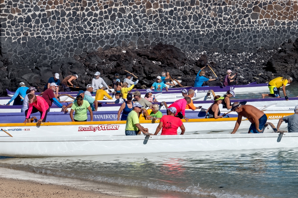 Photos---200310-03-Makaiwa-Beach-canoes