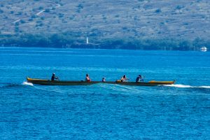 Photos---200311-02-Makaiwa-Beach-canoe
