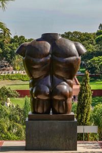 191011-08-Nazare-07-Buddha-Eden-Winery-garden