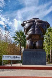 191011-12-Nazare-11-Buddha-Eden-Winery-garden