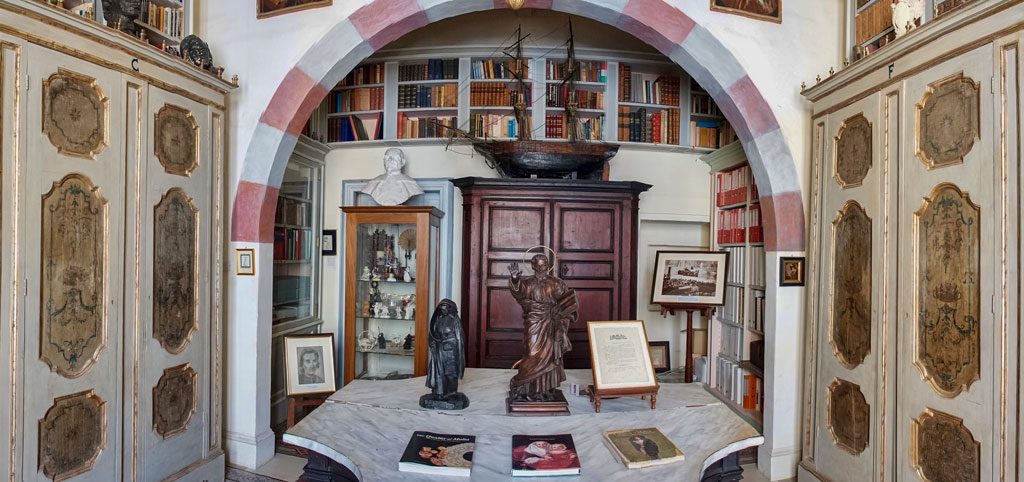 Casa Roca Piccola - Library