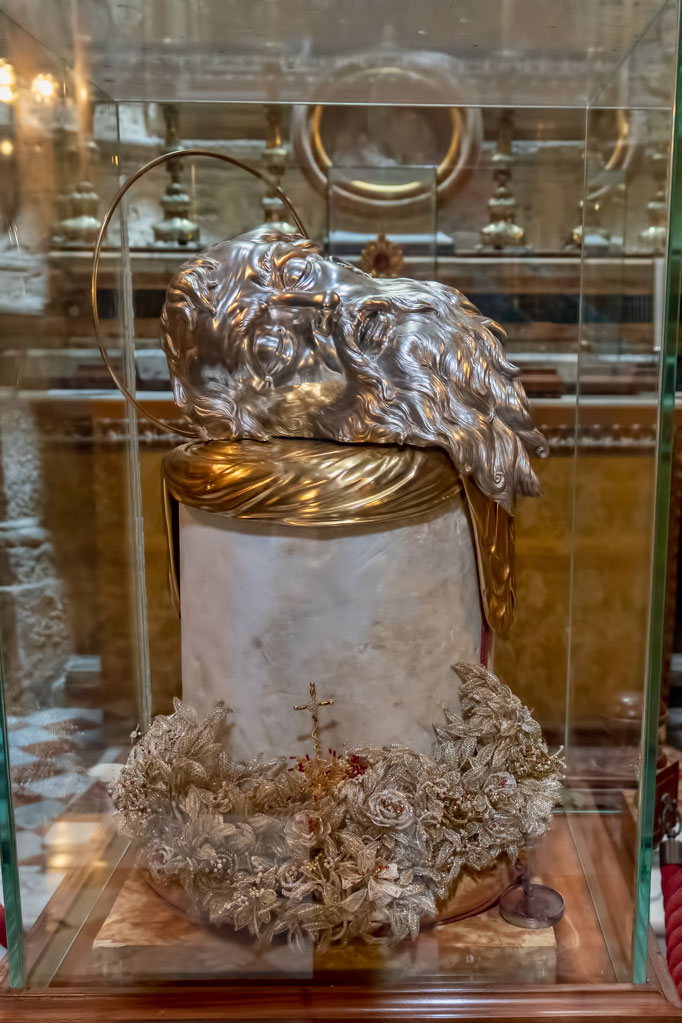 Valletta- Saint Paul's Pillar